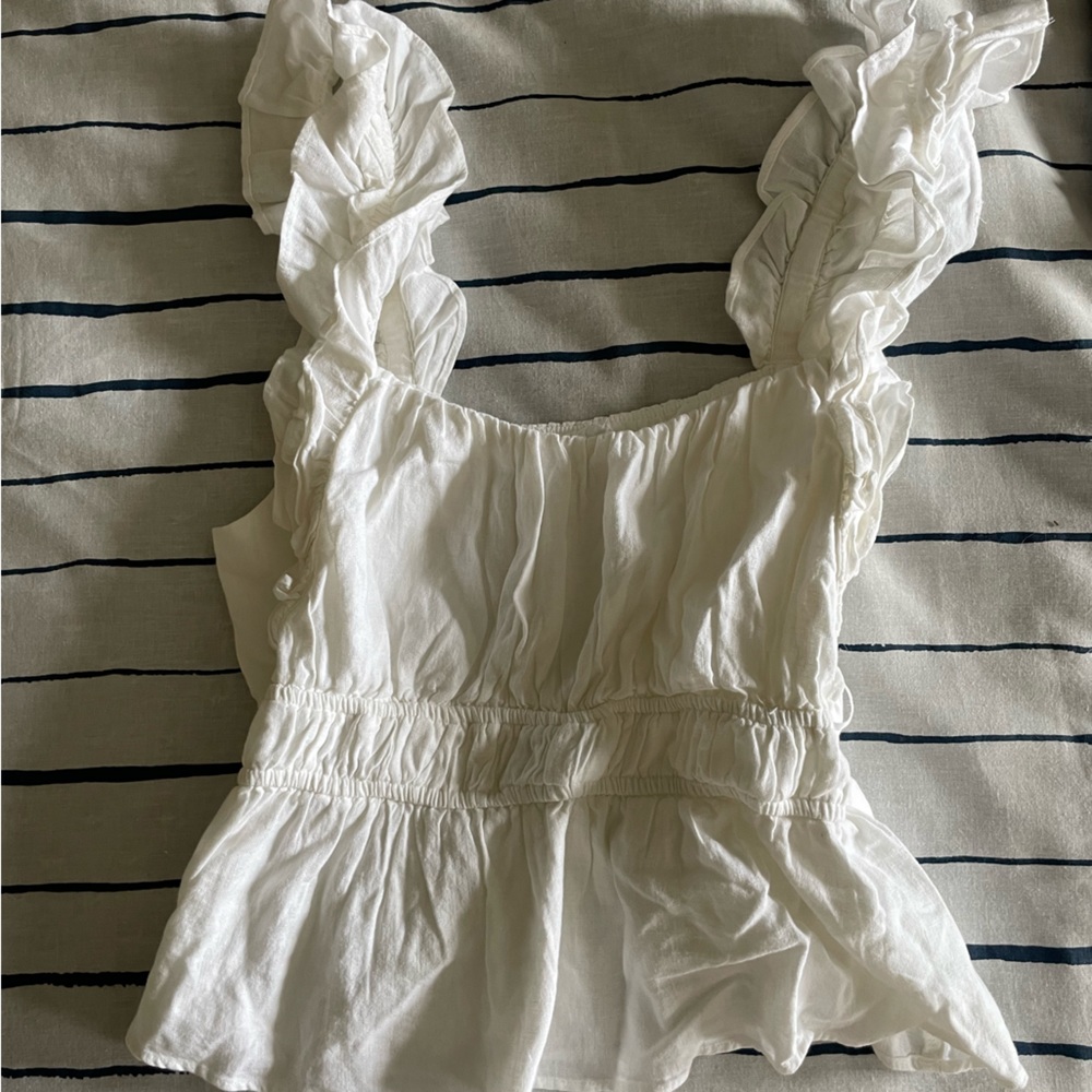 Abercrombie and Fitch white ruffle top! NEW WITH TAGS